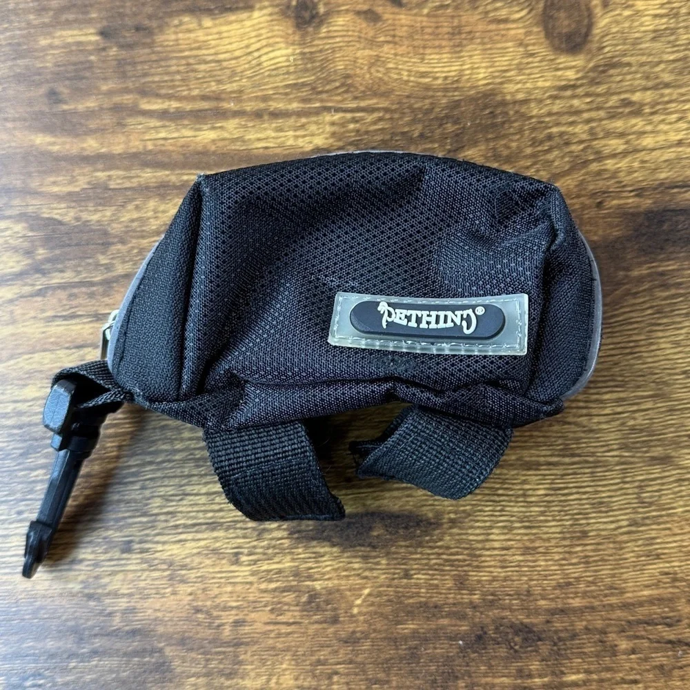 Black Pet Mesh Pouch with Carabiner For Leash Bags